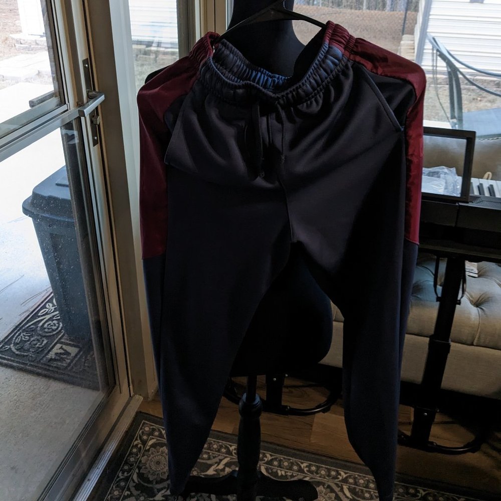 Nike Big Boys Sportswear Just Do It Pants Size L